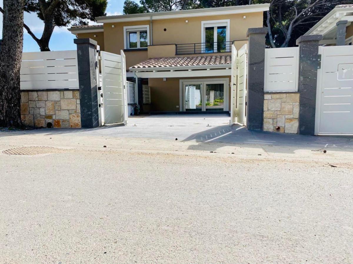 Апартаменты Nuova Residenza Dei 7 Pini A Pochi Passi Dal Mare Порто-Пино Экстерьер фото
